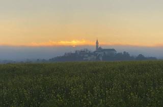 Wohnung kaufen in 82346 Andechs, Weitblicke bis zum Kloster Andechs! Ganz privat eine eigene Etage.