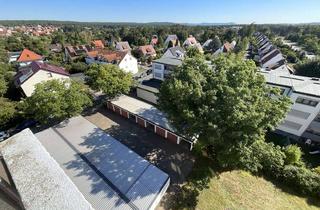 Wohnung kaufen in 90571 Schwaig, Über den Dächern von Schwaig - 3-Zimmer-Wohnung mit Ausblick, Balkon, Einbauküche und Garage