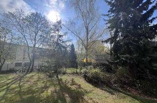 Wohnung kaufen in Boelckestraße, 12101 Tempelhof, Achtung-Fenster neu! bezugsfrei - 2 Zimmer - 2 Parkplätze optional