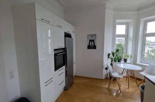 Wohnung kaufen in Innere Münchener Straße 10, 84036 Achdorf, 3.Zi- Luxus Altbau im Zentrum LA inkl. 2 Garagen, Burgblick, Stuck und Fischgrätparkett