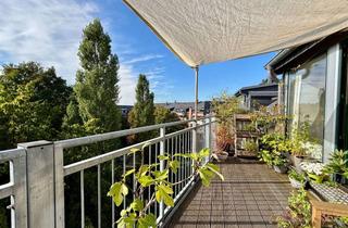 Wohnung kaufen in 09113 Schloßchemnitz, vermietete Dachgeschosswohnung - Maisonette - Balkon + Parkett in Schloßchemnitz