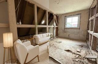 Wohnung kaufen in 74366 Kirchheim, Raum für Ideen: Entkernte 3 Zimmer Maisonette-Wohnung für kreative Investoren