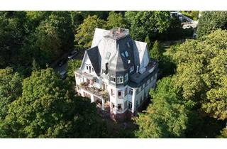 Wohnung kaufen in 65719 Hofheim am Taunus, *Luxus auf einer Ebene in Bestlage* Einzigartige 5-Zimmer Altbauwohnung auf dem Kapellenberg!