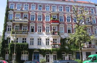 Wohnung kaufen in Rykestraße 32, 10405 Prenzlauer Berg, Historische Altbauwohnung mit Balkon im Kollwitz-Kiez