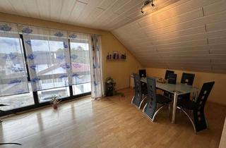 Wohnung kaufen in Landstraße, 76571 Gaggenau, Sonnige 3-Zimmer-Dachgeschosswohnung mit Balkon & Renditepotenzial