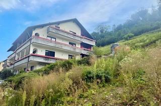 Wohnung kaufen in 76596 Forbach, Schön und ruhig gelegene 4-Zi-Wng mit Aufzug, Stellplätze, zwei Balkone am Ortsrand von Forbach