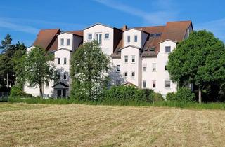 Wohnung kaufen in 99192 Neudietendorf, Lichtdurchflutete 2-Zimmer-Wohnung mit Balkon, Weitblick und solider Rendite