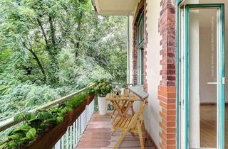 Wohnung kaufen in Freiheit, 12555 Köpenick, Elegante Altbauwohnung mit Süd-Balkon im begehrten Berliner Stadtteil Köpenick