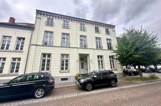 Wohnung kaufen in 47533 Kleve, Attraktive Kapitalanlage in Kleve-Griethausen: 2-Zimmer-Altbauwohnung mit Balkon