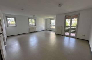 Wohnung kaufen in Hauptstraße 29, 75335 Dobel, Freie 2 Zimmer Wohnung mit Balkon & Garage und vieles mehr...