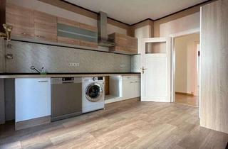 Wohnung kaufen in Rudolf-Breitscheid-Straße 20, 30926 Seelze, Große 3-Zimmer-Wohnung mit Garten