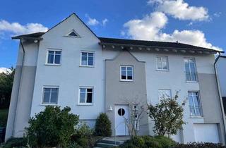 Wohnung kaufen in Am Bockholt 14, 59581 Warstein, Gepflegte 3-Zimmer-Wohnung im 2. OG mit Balkon in Warstein-Allagen