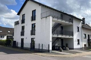 Wohnung kaufen in 66839 Schmelz, Exklusive, neuwertige Dachgeschosswohnung mit großem Balkon