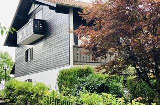 Wohnung kaufen in 83093 Bad Endorf, Charmantes 1-Zimmer-Dachgeschossapartment mit Westbalkon – Ideal für Singles, Pendler oder Kapita