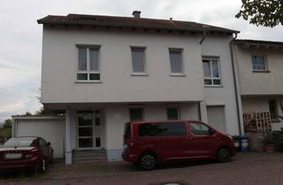 Wohnung kaufen in 67065 Maudach, Geschmackvolle, gepflegte 4,5-Zimmer-Maisonette-Wohnung mit Dachterrasse