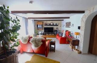 Wohnung kaufen in 75181 Eutingen, Eigentumswohnung 4+2 Zimmer mit Gartenanteil