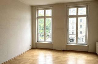 Wohnung kaufen in Strausberger Platz, 10243 Friedrichshain (Friedrichshain), Provisionsfrei! Bezugsfreie 3-Zimmer-Wohnung in den historischen Stalinbauten am Strausberger Platz