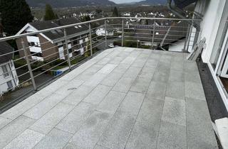 Wohnung kaufen in 53572 Unkel, Schicke neuere Eigentumswohnung mit Küche Luxus Bad gr. Balkon und Fernblick und Grün