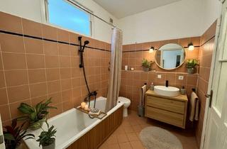 Wohnung kaufen in Grünberger Straße 10, 10243 Friedrichshain, Viel Licht und Ruhe im Szeneviertel