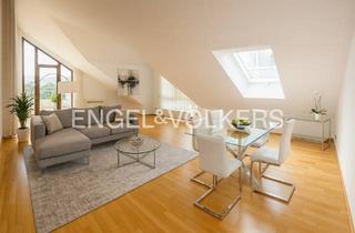 Wohnung kaufen in 61476 Kronberg, Dachgeschoss Maisonettewohnung in begehrter Lage mit Blick ins Kronthal