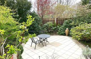 Wohnung kaufen in 82031 Grünwald, Grünwald: Stilvolle Wohnung mit Süd-Terrasse, Balkon, gem. Poolzugang und ca. 47qm Hobbyraum