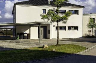 Wohnung kaufen in 86697 Oberhausen, Elegante 4 Zimmer Wohnung mit 2 Bädern, Studio mit Bad und Terrasse mit Garten