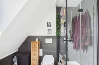 Wohnung kaufen in 63773 Goldbach, Rendite unterm Dach: Vermietete 2 - Zimmer - Wohnung in Goldbach