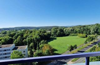 Wohnung kaufen in 95445 Kreuz, Traumhafter Blick von oben +2-Zimmer-ETW mit 2 LoggienBezugsfrei ab sofort +Sehr gepflegte Anl