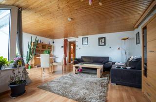 Wohnung kaufen in 79777 Ühlingen-Birkendorf, Wohnen unterm Dach: Loggia, viel Licht und gelungener Grundriss - 3-Zimmer-Wohnung mit ca. 65 m²
