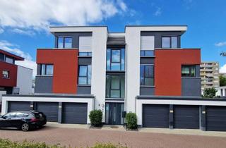 Wohnung kaufen in Londoner Ring, 67069 Pfingstweide, Moderne 2-Zi.-Whg. mit Garten und Garage für Paare und Singles