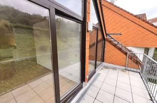 Wohnung kaufen in 65307 Bad Schwalbach, URGEMÜTLICHE UND NICHT ALLTÄGLICHE 3-ZIMMER-DACHGESCHOSSWOHNUNG MIT BALKON UND BLICK IN DIE NATUR