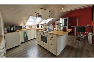 Wohnung kaufen in 78120 Furtwangen, Eigentumswohnung mit Balkon und wunderschöner Aussicht in Furtwangen