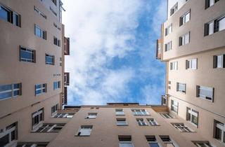 Wohnung kaufen in Leopoldplatz, 13347 Wedding, Provisionsfrei Renovierungsbedürftige helle und ruhig gelegene Hinterhof 1-RW am Leopoldplatz