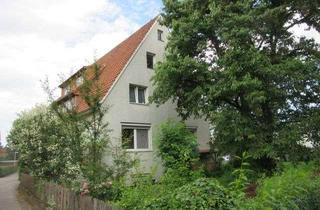 Wohnung kaufen in 30974 Wennigsen, Komplett modernisierte 3,5-Zimmer-ETW in Vierfamilienhaus mit 2 Stellplätzen und großer Gartenfläche