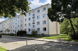 Wohnung kaufen in Plänterwald, 12437 Plänterwald, Gut vermietete Wohnung, in idyllischer Wohnlage***Sonnenbalkon***Wannenbad***