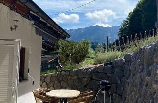 Wohnung kaufen in 83451 Piding, Wohnen über zwei Ebenen mit Terrasse und Bergnähe