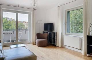 Wohnung kaufen in Kollwitzstraße 14, 10405 Prenzlauer Berg, Top-Wohnlage am Senefelder Platz: bezugsfreie Wohnung mit Sonnenbalkon, zwei Zimmern und Wohnküche!