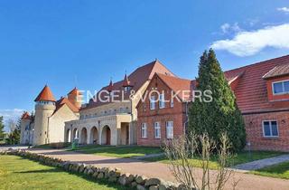 Wohnung kaufen in 17406 Stolpe, Stilvolle Ferienwohnung mit Charme im Westflügel des Schloss Stolpe