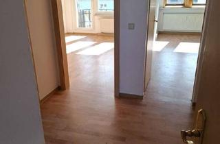 Wohnung mieten in Greizer Straße 78, 07937 Zeulenroda-Triebes, 2-Raum-Wohnung mit Balkon im Zentrum von Zeulenroda