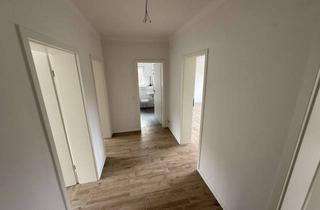 Wohnung mieten in 50129 Bergheim, Erstbezug nach Sanierung: Schöne 3-Raum-Wohnung zzgl. Diele und Bad mit Garten in Bergheim-Oberaußem