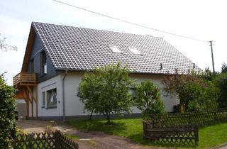 Wohnung mieten in Frauenkroner Weg 26, 53940 Hellenthal, Attraktive 2-Raum-Dachgeschosswohnung mit EBK und Balkon in Hellenthal-Losheim