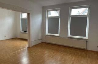 Wohnung mieten in Friedrichstraße 18, 25746 Heide, Helle 4-Zimmer-Wohnung mit Einbauküche - bezugsfrei ab sofort!