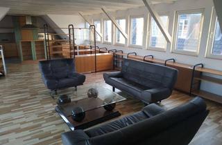 Wohnung mieten in 47839 Hüls, Attraktive 2,5-Zimmer-DG-Maisonette-Wohnung m großer Dachterrasse, EBK & maßgefert. Einbauschränken