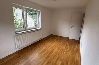 Wohnung mieten in 73252 Lenningen, Sanierte 4-Zimmer-Wohnung mit Balkon und EBK in Lenningen
