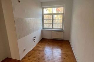 Wohnung mieten in Turmstraße 62, 06110 Damaschkestraße, Schöne 2-Zimmerwohnung im Altbau mit separater Küche & Wanne