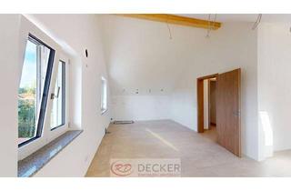 Wohnung mieten in 84419 Obertaufkirchen, Außergewöhnlich groß: 3-Zimmer-Dachgeschosswohnung mit Balkon ++Decker Immobilien++