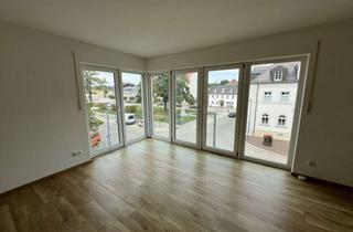 Wohnung mieten in 95111 Rehau, 4-Zimmer-Wohnung - Aufzug - Garage mit direkt Zugang zum Gebäude - Baujahr 2016 - Balkon