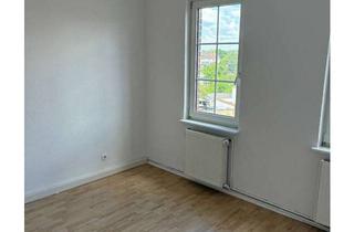 Wohnung mieten in 04435 Schkeuditz, Frisch renovierte 4-Schlafzimmerwohnung mit großem Wohn-/Essbereich!