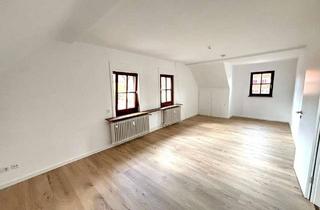 Wohnung mieten in 75365 Calw, Großzügige 3,5-Zimmer-DG-Wohnung mit Balkon, herrlicher Fernsicht und Carport in Calw-Altburg