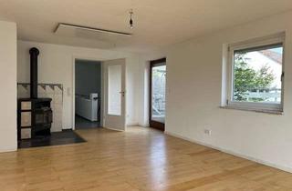 Wohnung mieten in 75387 Neubulach, Charmante 4,5-Zimmer-Wohnung mit Garten- & Balkonzugang in Hanglage